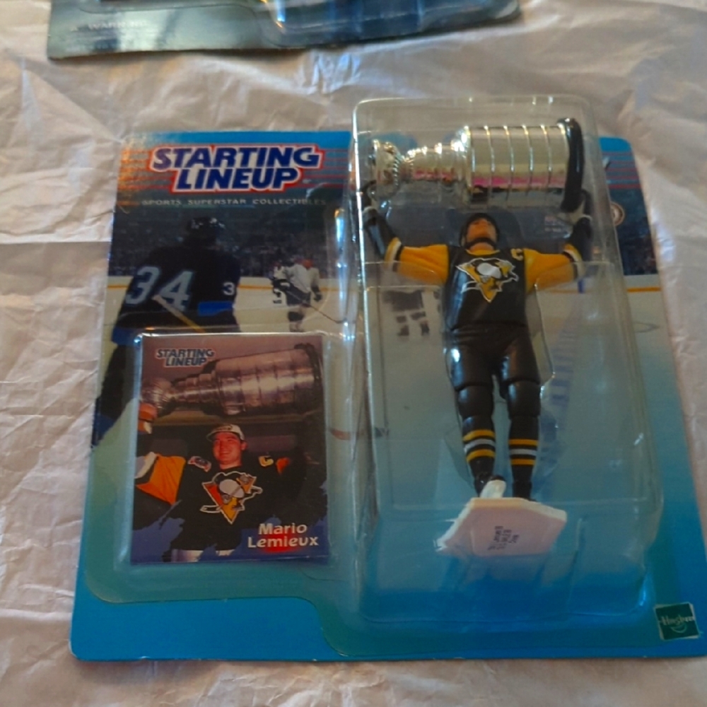 Starting Lineup Mario Lemieux Action Figure - Black and Yellow. Hockey NWOT Sale
